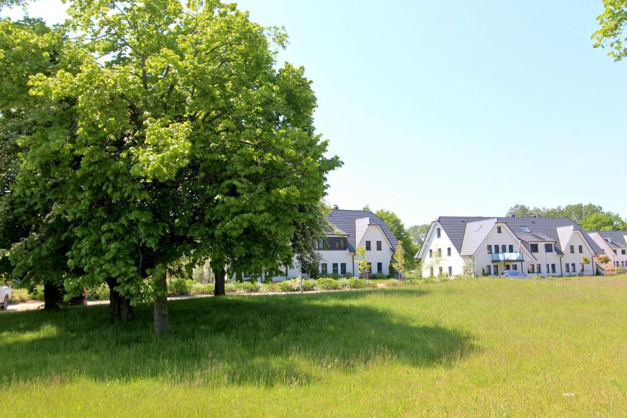 Strandnahe Fewo Rex Rugia: Balkon & Ahoi Erlebnisbad Lobbe Exterior photo